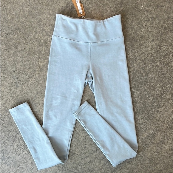 NWT SKIMS Outdoor High Waist Legging - Picture 1 of 2
